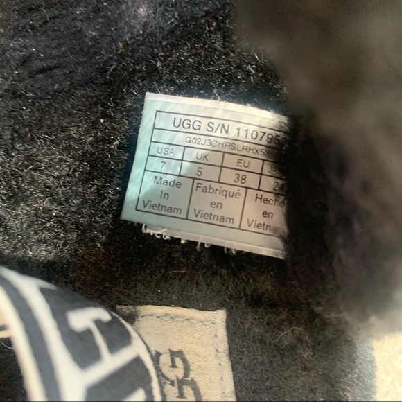 UGG  shoes - Picture 4 of 15